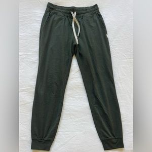 Vuori joggers
